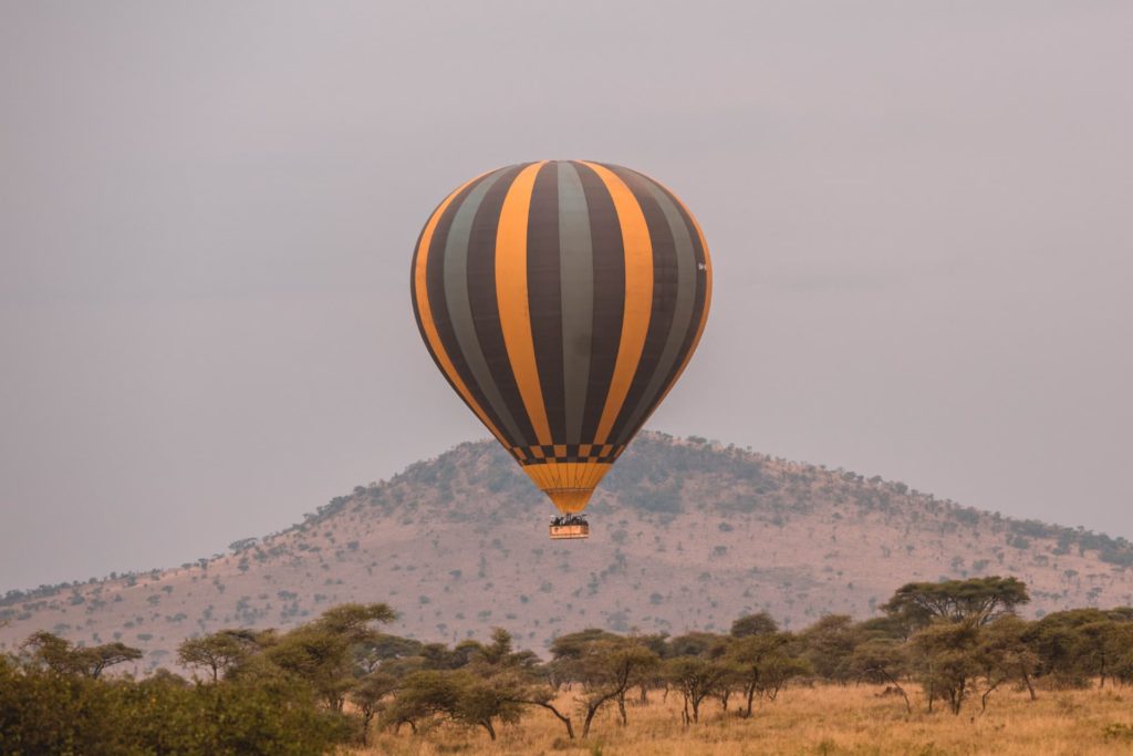 Safari en montgolfière dans le Serengeti Miracle Experience